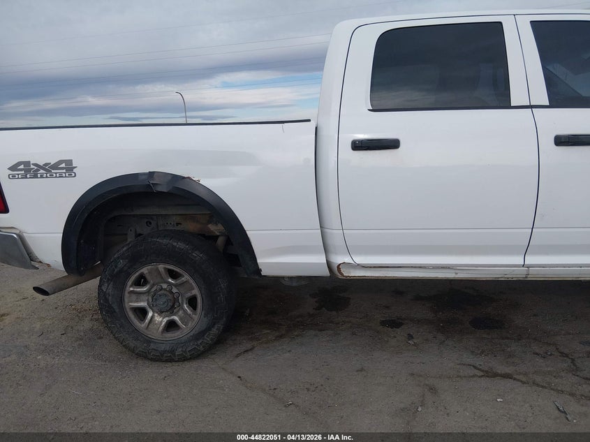 2018 Ram 2500 6.4 Ram Tradesman 4X4 6'4 Box white Lot 111044822051 Vin 3C6UR5CJXJG140960