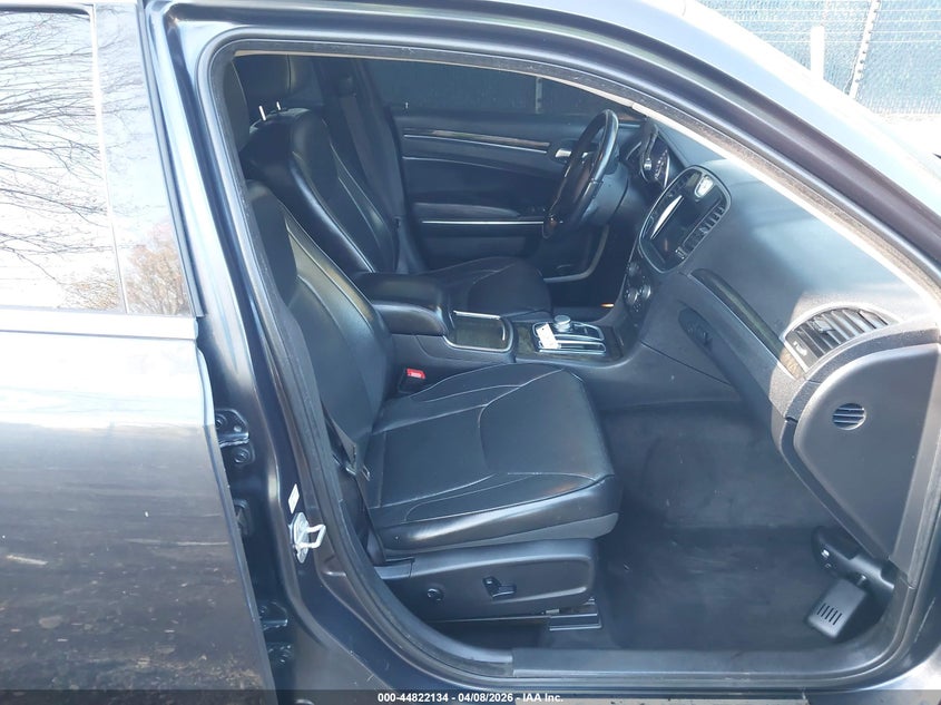 2016 Chrysler 300C Awd