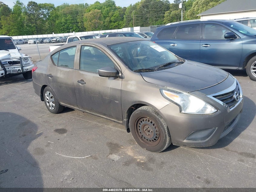 2016 Nissan Versa 1.6 S+