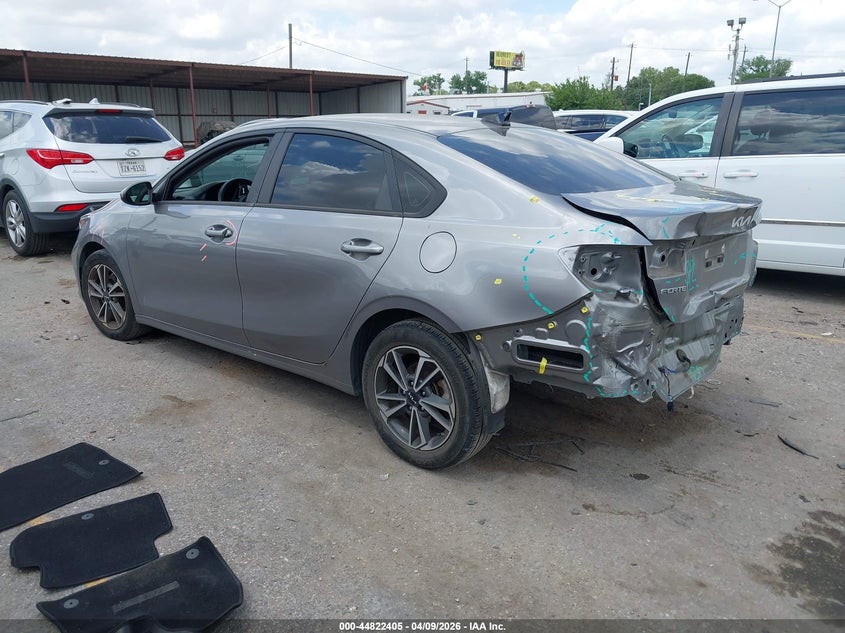 Vin: 3kpf24ad8pe554742, lot: 45319677, kia forte lxs 20233