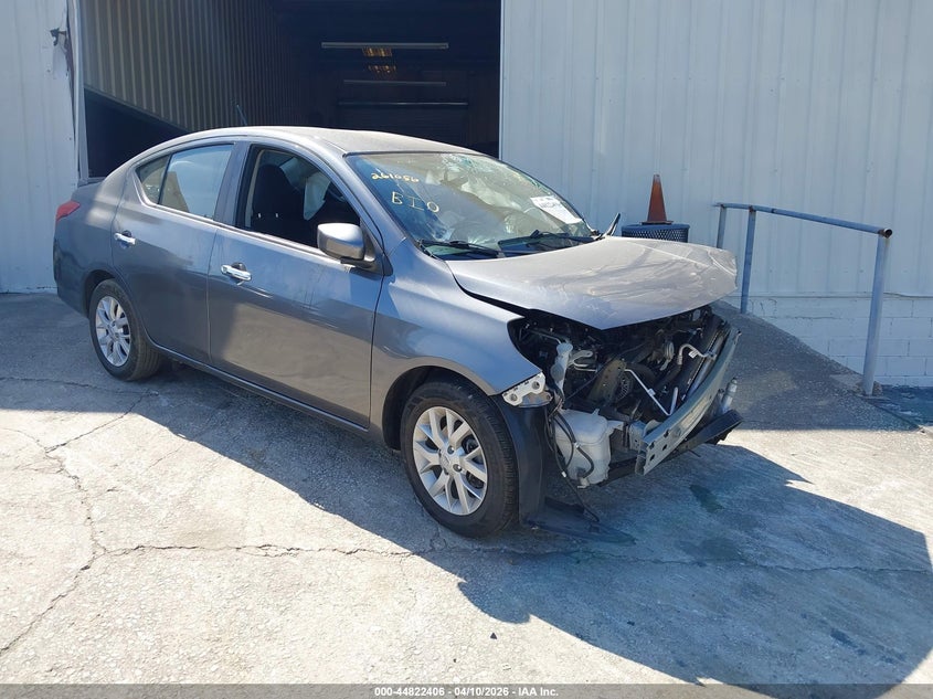 2017 NISSAN VERSA 1.6 SV