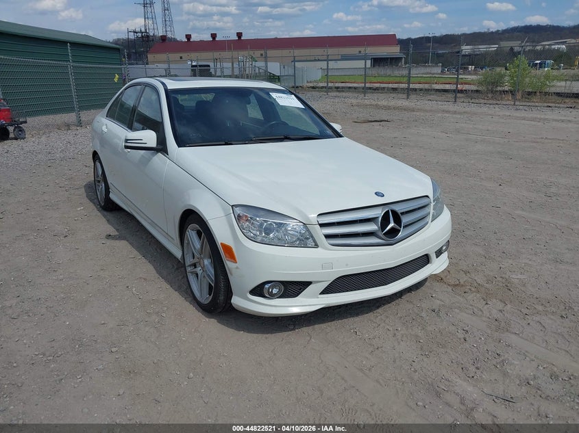 2010 Mercedes-Benz C 300 Luxury 4Matic/Sport 4Matic