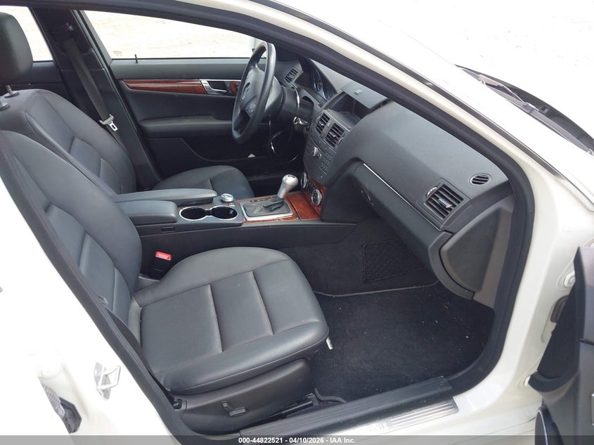 2010 Mercedes-Benz C 300 Luxury 4Matic/Sport 4Matic