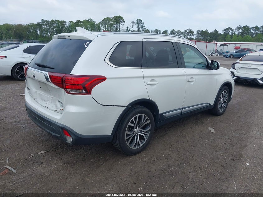 2017 Mitsubishi Outlander 2.4 Se/Sel white Lot 111044822545 Vin JA4AD3A39HZ010630