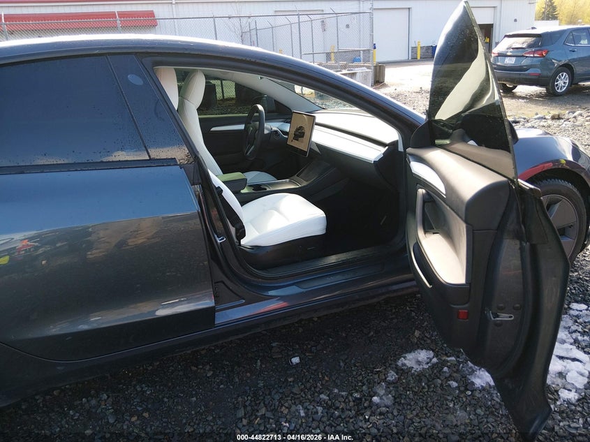 2022 Tesla Model 3 Long Range Dual Motor All-Wheel Drive