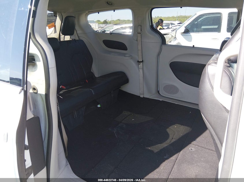 2018 Chrysler Pacifica 3.6 Touring L white Lot 111044822748 Vin 2C4RC1BG5JR119636