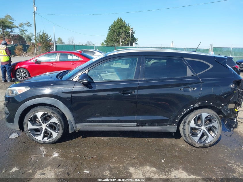 2016 Hyundai Tucson 1.6 Sport black Lot 111044822812 Vin KM8J3CA26GU044306