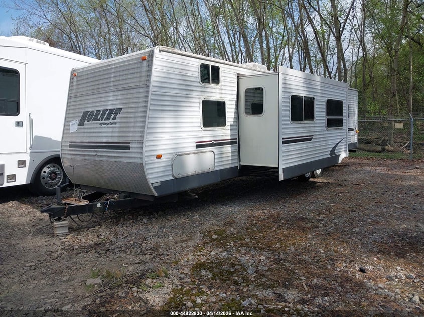 4YDT36B245E316790 2005 Keystone Hornet Sport Series photo 1