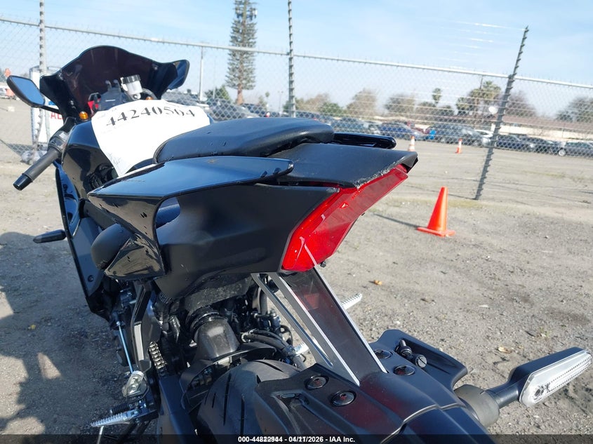 2025 Yamaha Yzfr7 VIN: JYARM38Y4SA004004 Lot: 44822944