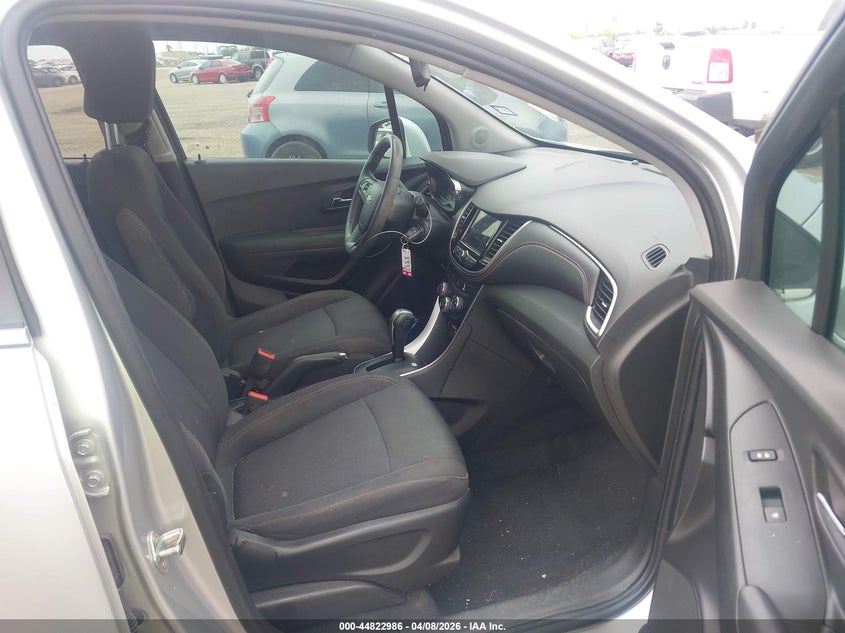 2019 Chevrolet Trax 1.4 Lt grey Lot 111044822986 Vin 3GNCJLSB8KL164037