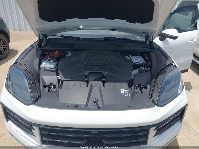 2025 Porsche Cayenne Coupe VIN: WP1BA2AY5SDA31003 Lot: 44823014