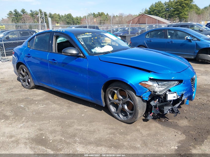 2019 Alfa Romeo Giulia Ti Sport Awd