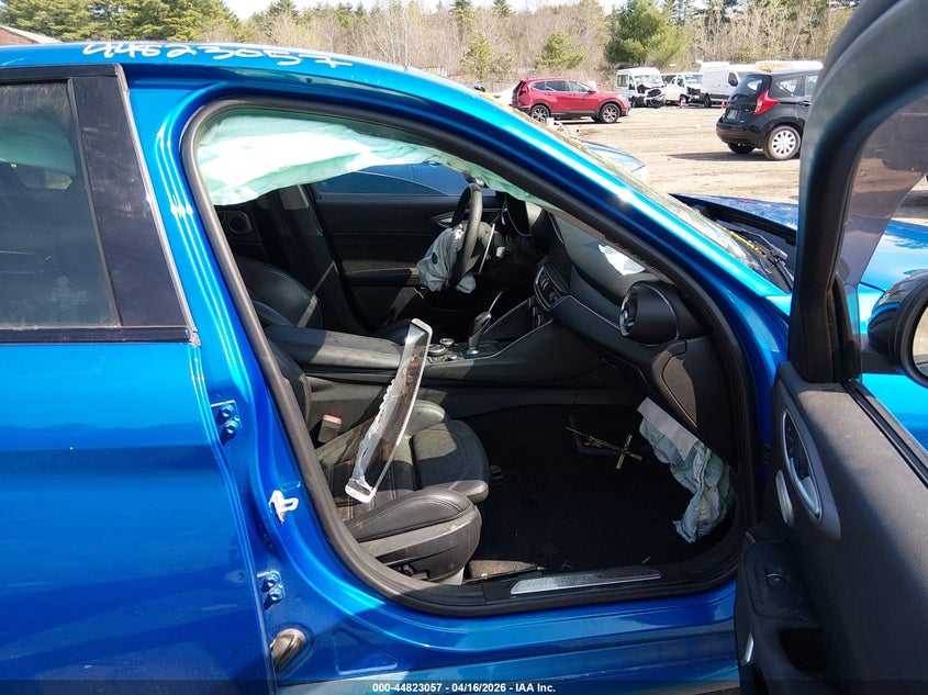 2019 Alfa Romeo Giulia Ti Sport Awd