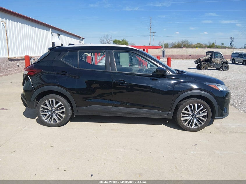 2021 Nissan Kicks 1.6 Sv Xtronic Cvt black Lot 111044823107 Vin 3N1CP5CVXML477754