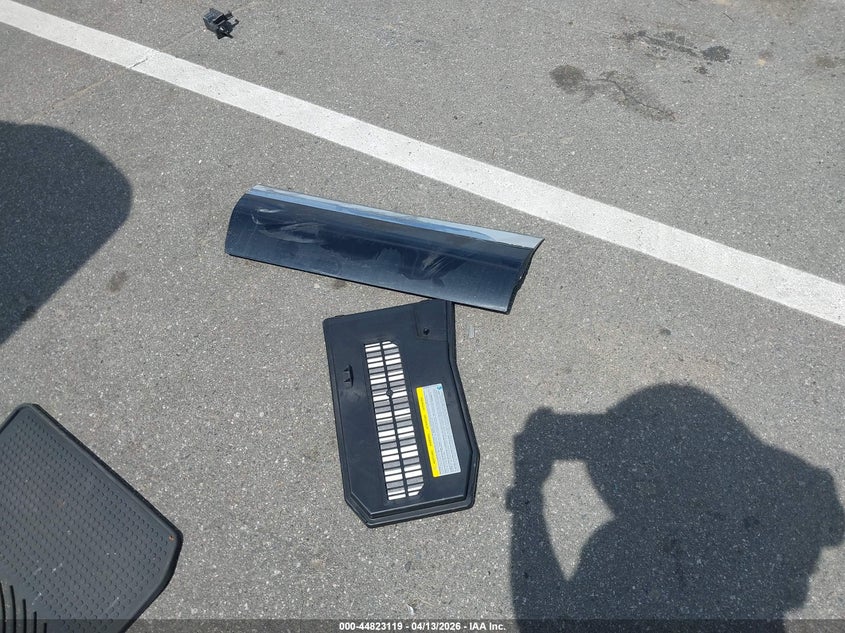 2014 Volkswagen Touareg 3.6L Lux VIN: WVGEF9BP8ED006675 Lot: 44823119