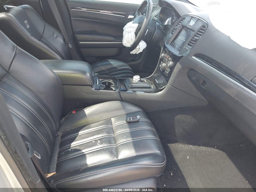 2C3CCABG4PH628545 2023 Chrysler 300 3.6 S silver