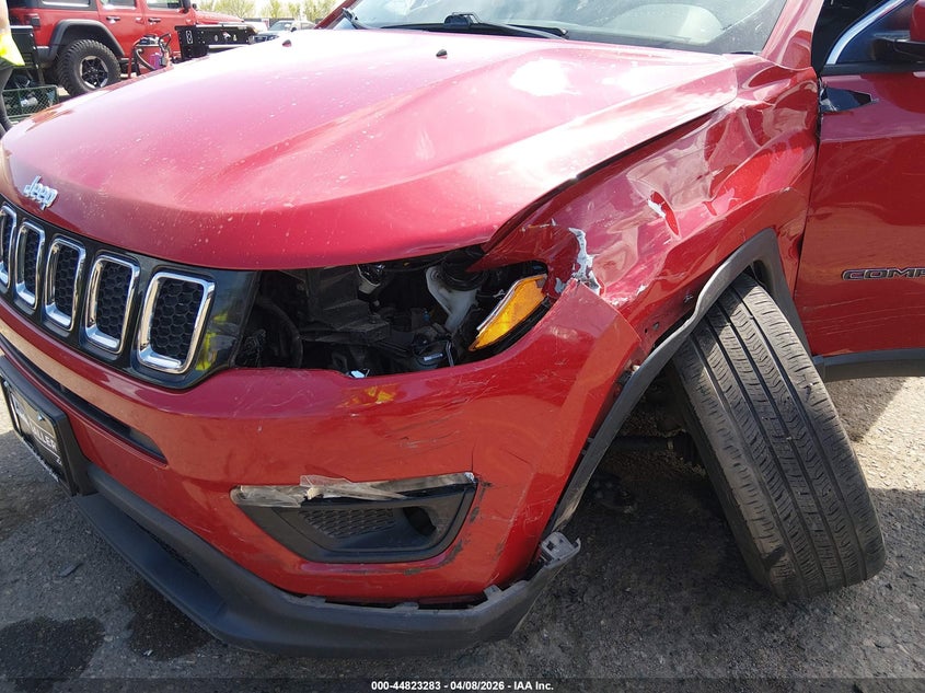 2019 Jeep Compass 2.4 Latitude 4X4 red Lot 111044823283 Vin 3C4NJDBB6KT768063