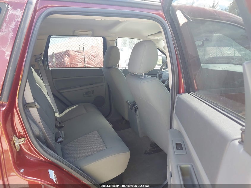 2007 Jeep Grand Cherokee Laredo VIN: 1J8GR48K97C596888 Lot: 44823301