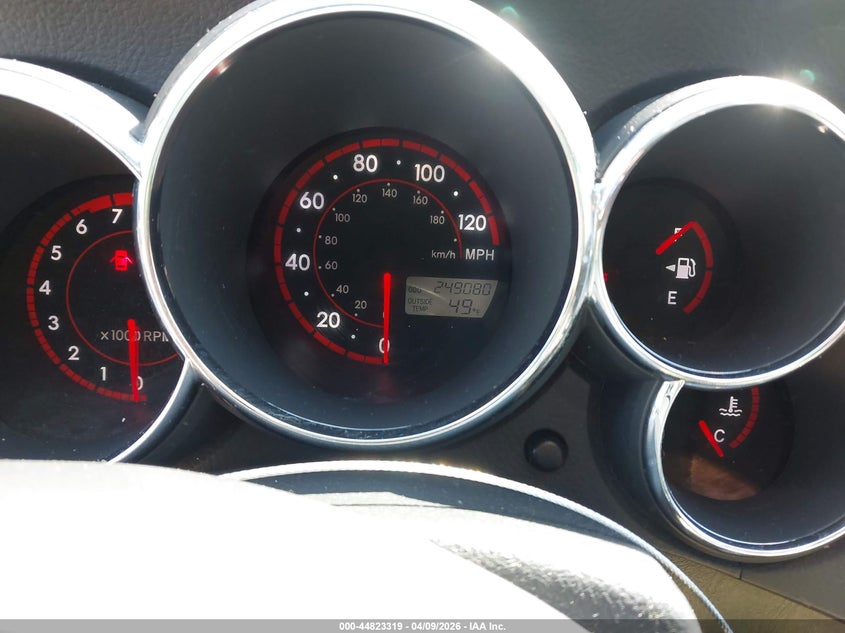 2005 Toyota Matrix Xr VIN: 2T1KR32E25C412569 Lot: 44823319