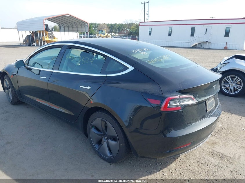 5YJ3E1EB3KF384357 2019 Tesla Model 3 Long Range/Performance black