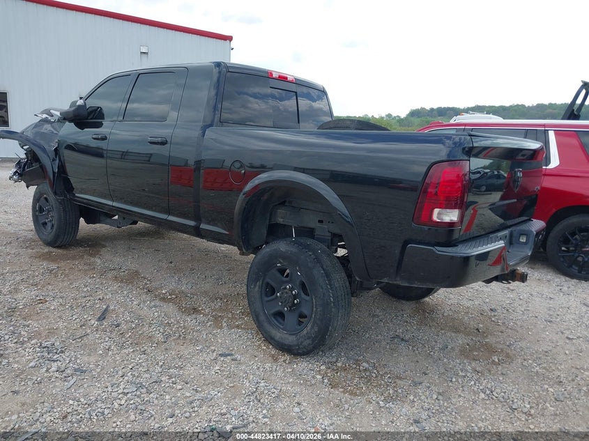 Vin: 3c6ur5nl4hg518554, lot: 45320689, ram 2500 laramie  4x4 6'4 box 20173