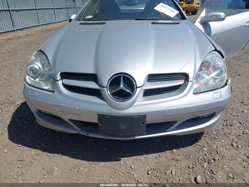 2005 Mercedes-Benz Slk 350 VIN: WDBWK56F95F027228 Lot: 44823501