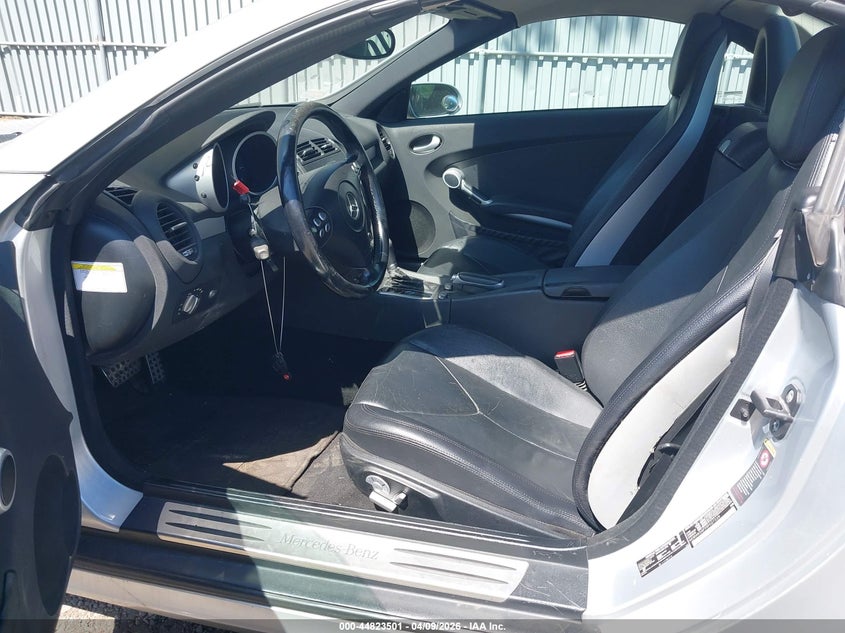2005 Mercedes-Benz Slk 350 VIN: WDBWK56F95F027228 Lot: 44823501