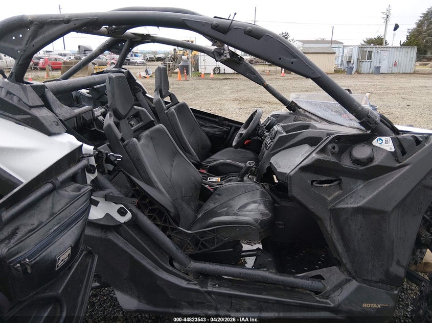 2023 CAN-AM MAVERICK X3 auction photo 5