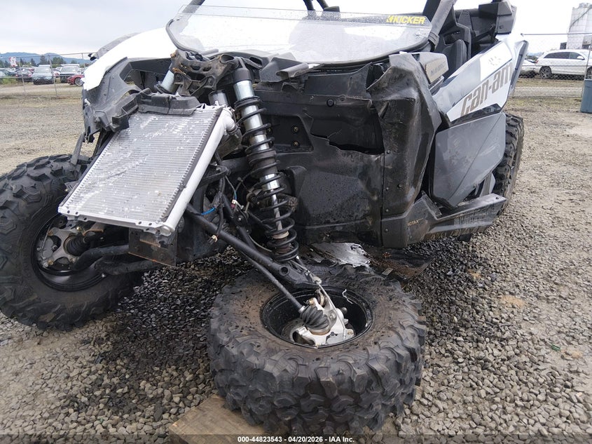 2023 CAN-AM MAVERICK X3 auction photo 6