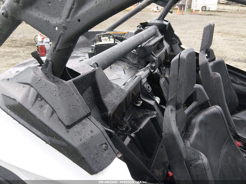 2023 CAN-AM MAVERICK X3 auction photo 8