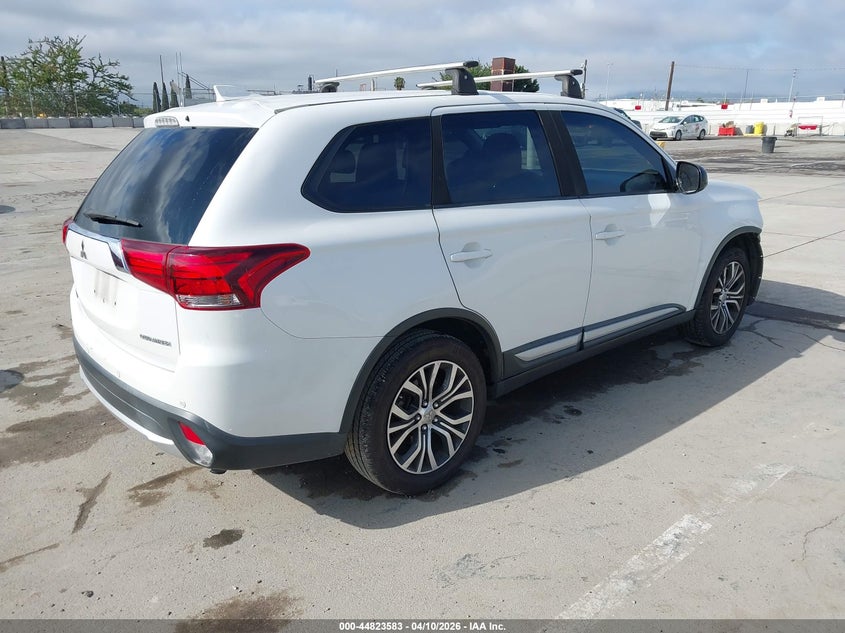 2018 Mitsubishi Outlander Es