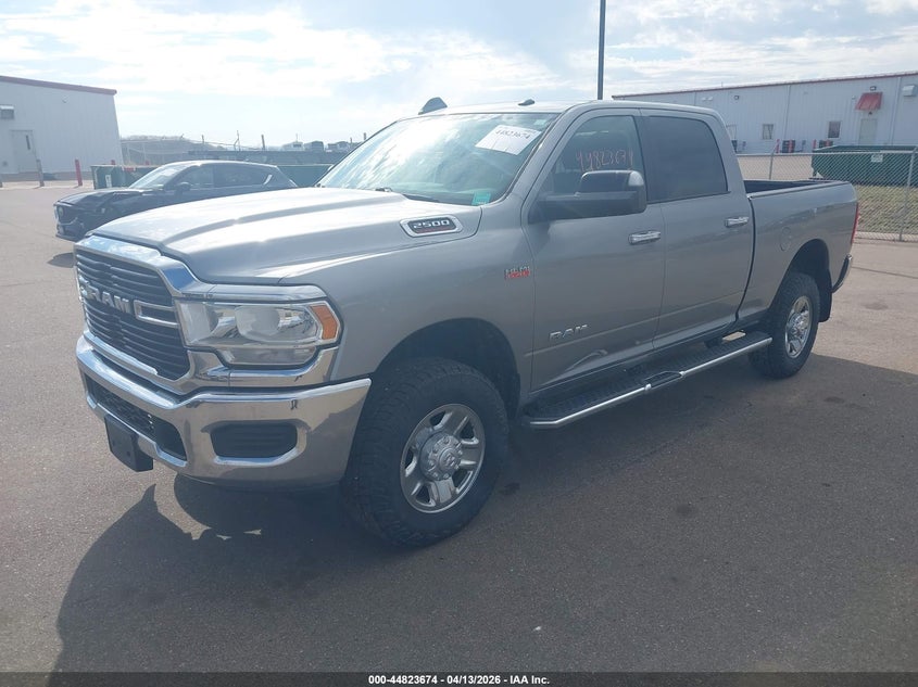 2019 Ram 2500 6.4 Ram Big Horn 4X4 6'4 Box silver Lot 111044823674 Vin 3C6UR5DJ1KG592554