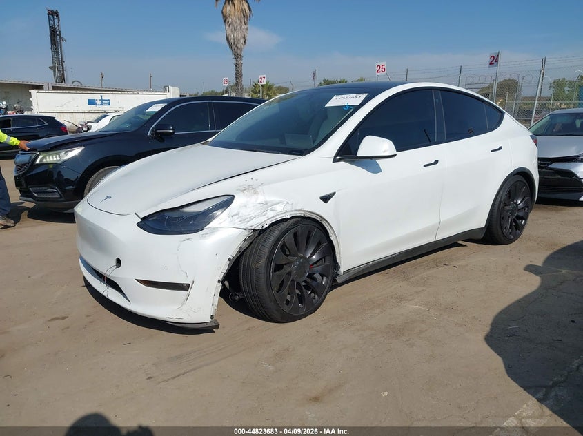 2021 Tesla Model y Performance Dual Motor All-Wheel Drive white Lot 111044823683 Vin 5YJYGDEF0MF146442