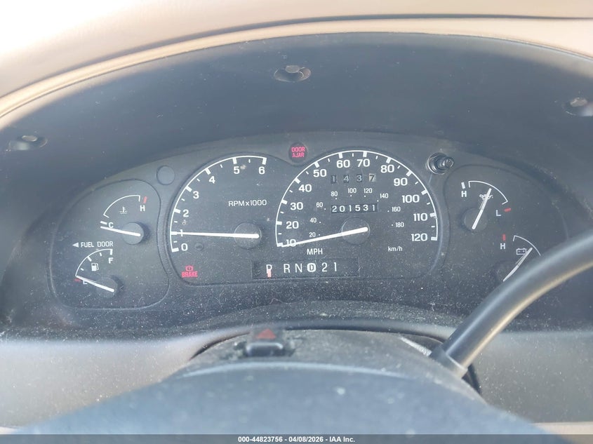 2000 Ford Explorer Xlt VIN: 1FMDU83P8YZC32720 Lot: 44823756