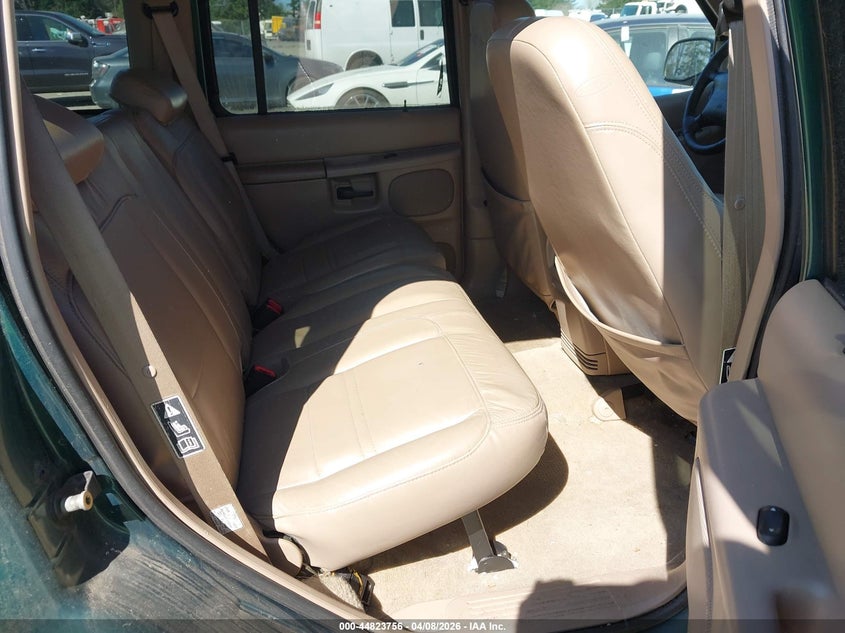 2000 Ford Explorer Xlt VIN: 1FMDU83P8YZC32720 Lot: 44823756