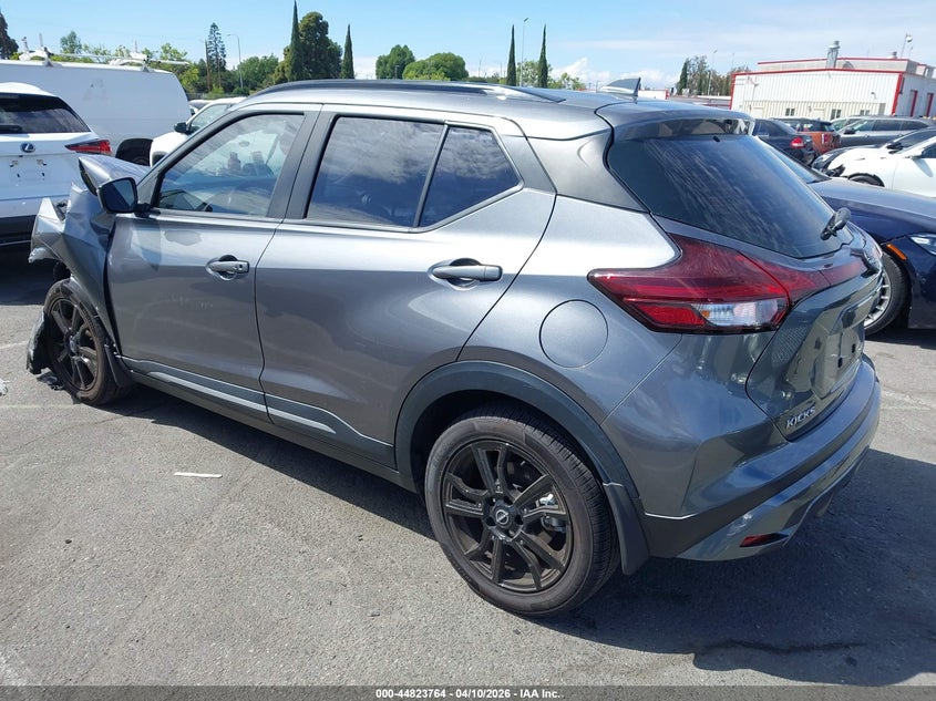 2023 Nissan Kicks Sr Xtronic Cvt