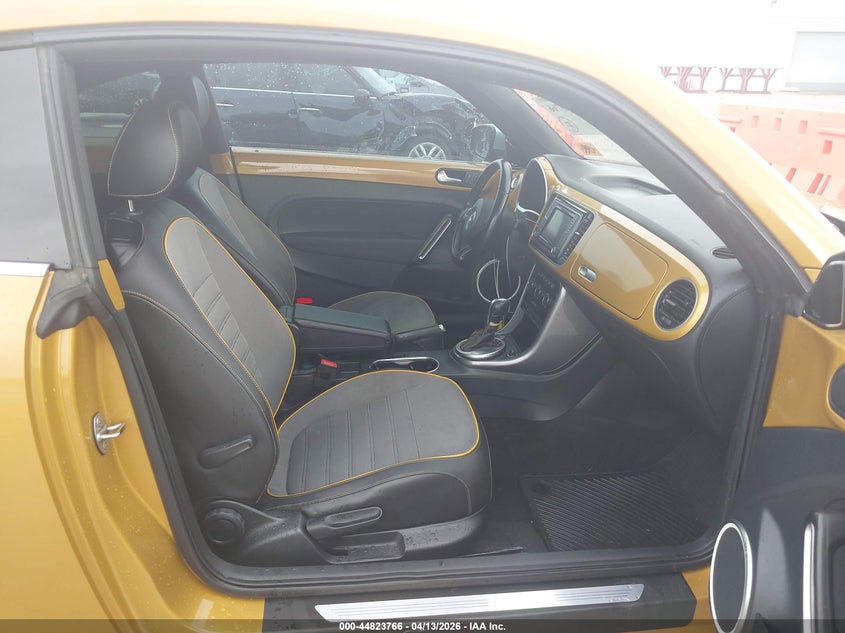 2017 Volkswagen Beetle 1.8T Dune