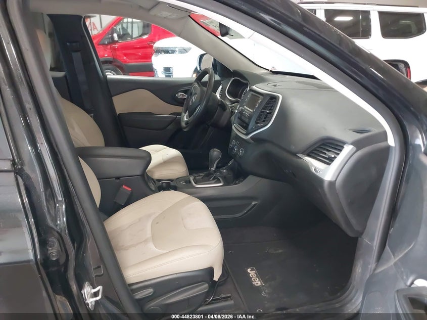 2016 Jeep Cherokee Sport