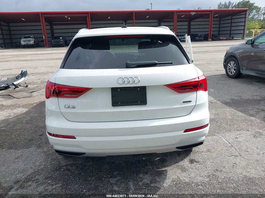 2021 Audi Q3 Premium 40 Tfsi Quattro Tiptronic VIN: WA1AUCF37M1074876 Lot: 44823871