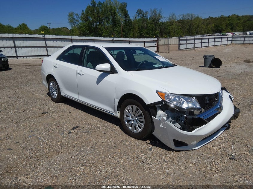 2014 Toyota Camry Le