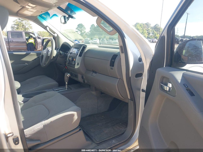 2014 Nissan Frontier Sv