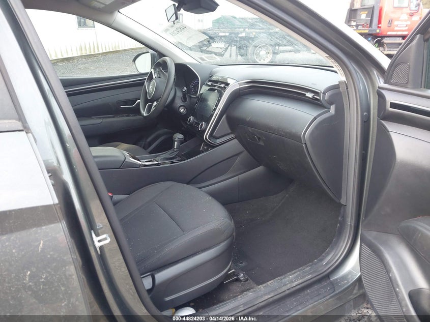 2022 Hyundai Tucson Se