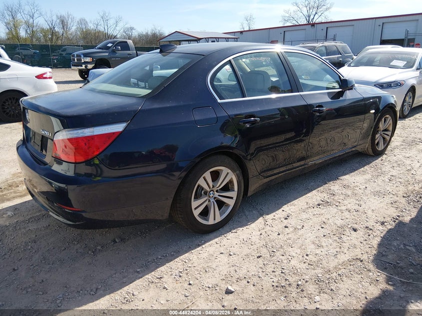 2010 BMW 528I