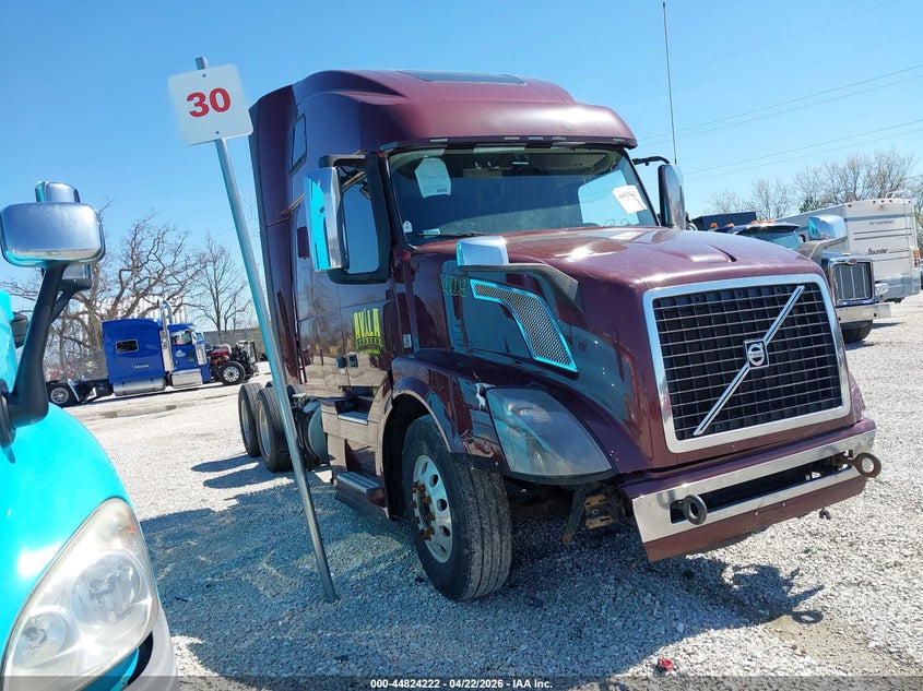 2017 VOLVO VNL