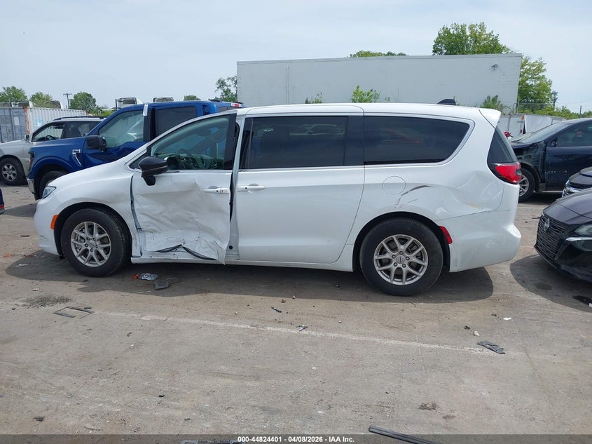 2025 Chrysler Pacifica 3.6 Select white Lot 111044824401 Vin 2C4RC1BG6SR569751
