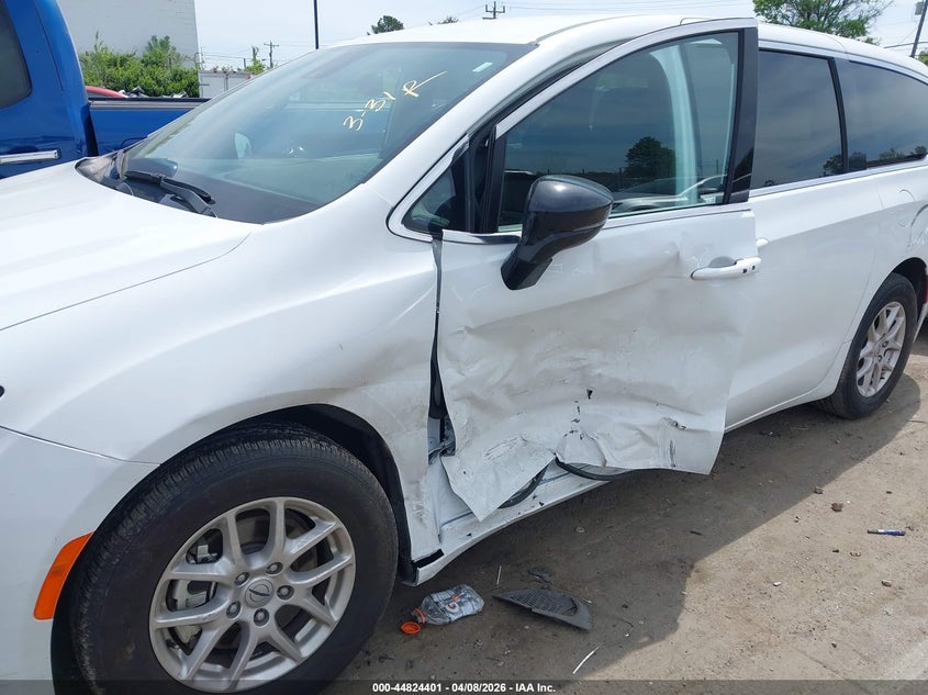 2025 Chrysler Pacifica 3.6 Select white Lot 111044824401 Vin 2C4RC1BG6SR569751