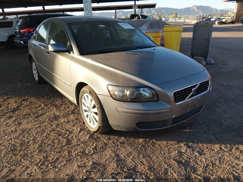 2005 Volvo S40 2.4I VIN: YV1MS382752056607 Lot: 44824404