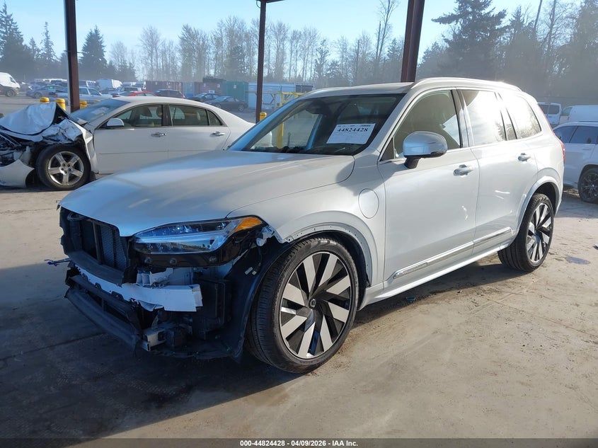 2023 Volvo Xc90 Recharge Plug-In Hybrid T8 Ultimate 6-Seater