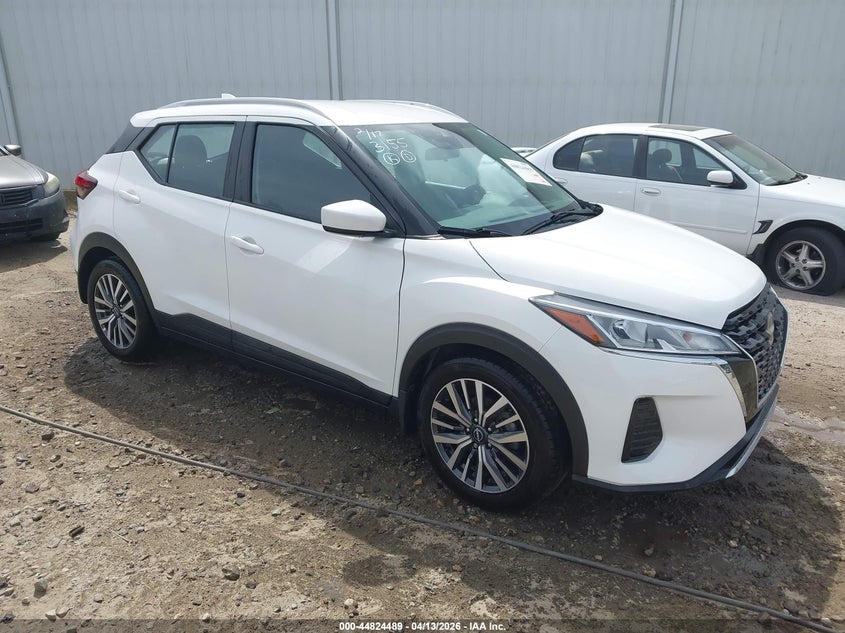 2022 Nissan Kicks Sv Xtronic Cvt