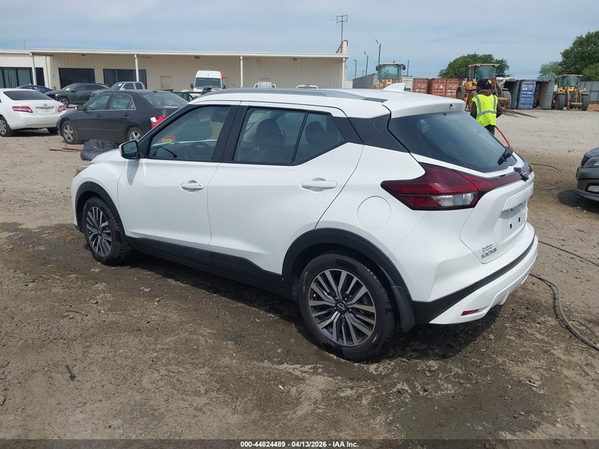 2022 Nissan Kicks Sv Xtronic Cvt